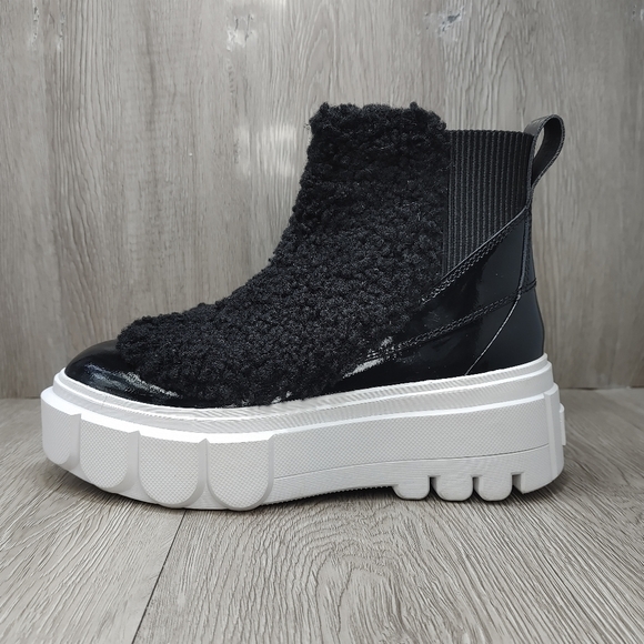 Sorel Caribou X Waterproof Chelsea Boot Black White Platform Faux Shearling 7 - Picture 5 of 12
